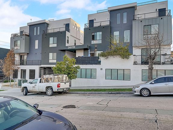 2nd image of 3815 W Avenue 43 #213