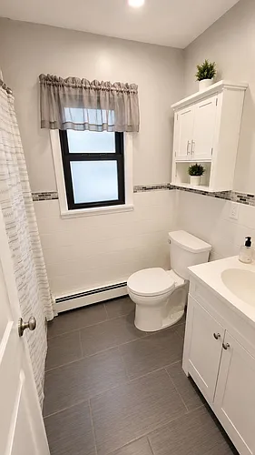 177 W 51st St Photo 1