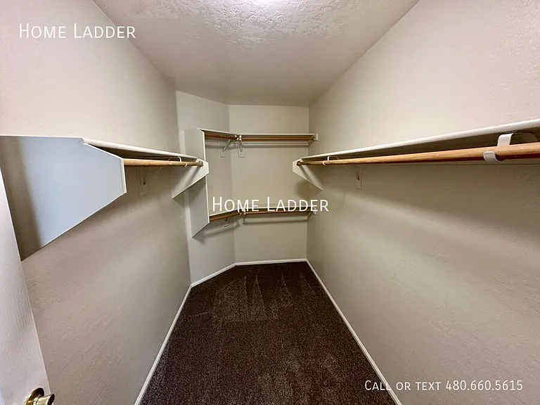 445 E Cantebria Dr — Photo 16