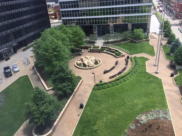 112 Washington Pl APT 9H, Pittsburgh, PA 15219