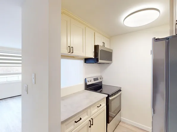 110 2nd Ave SE #205, Calgary, AB T2G 0B3