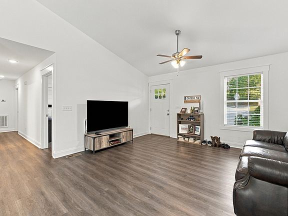 5th image of 3580 Colston Ln