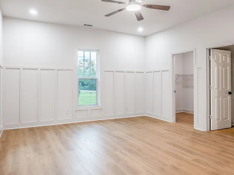 453 Folk Ave — Photo 12