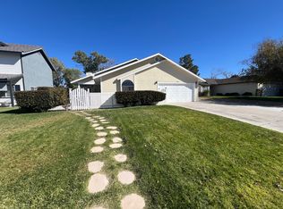 13465 Driftwood Dr, Victorville, CA 92395
