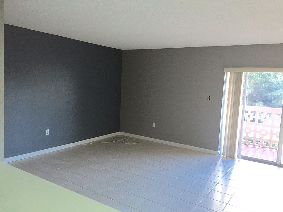 Living Rm