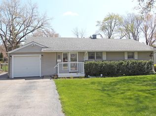 39 Golfview Rd, Lake Zurich, IL 60047