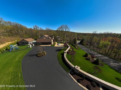 129 Glenmaura Dr, Moosic, PA, 18507