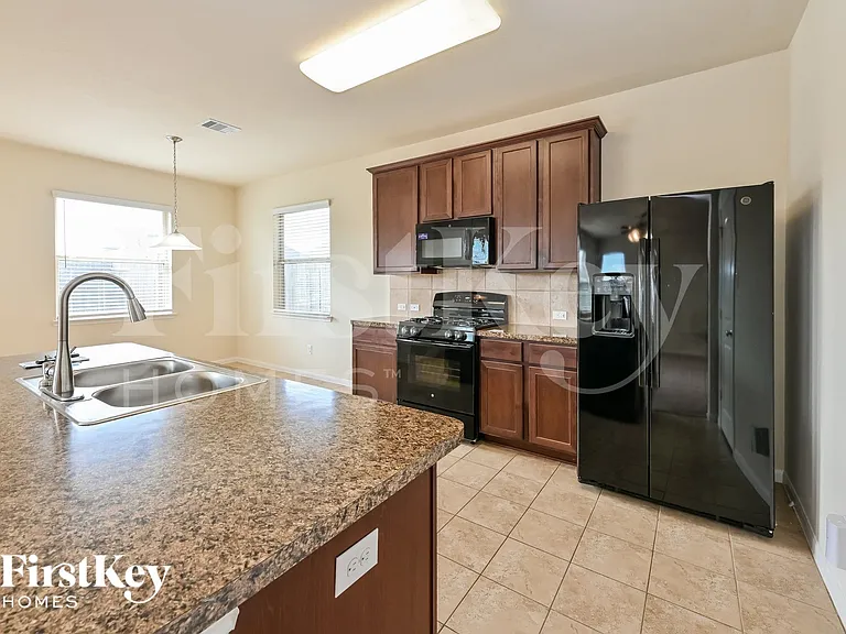 10502 Lake Of The Ozarks Dr — Photo 7