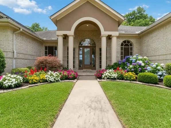 32610 Whitburn Trl, Weston Lakes, TX 77441