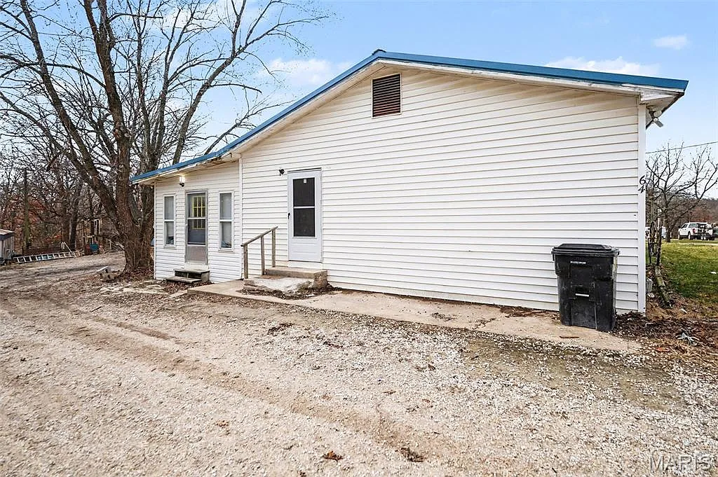 64 Mocking Bird Ln photo 1