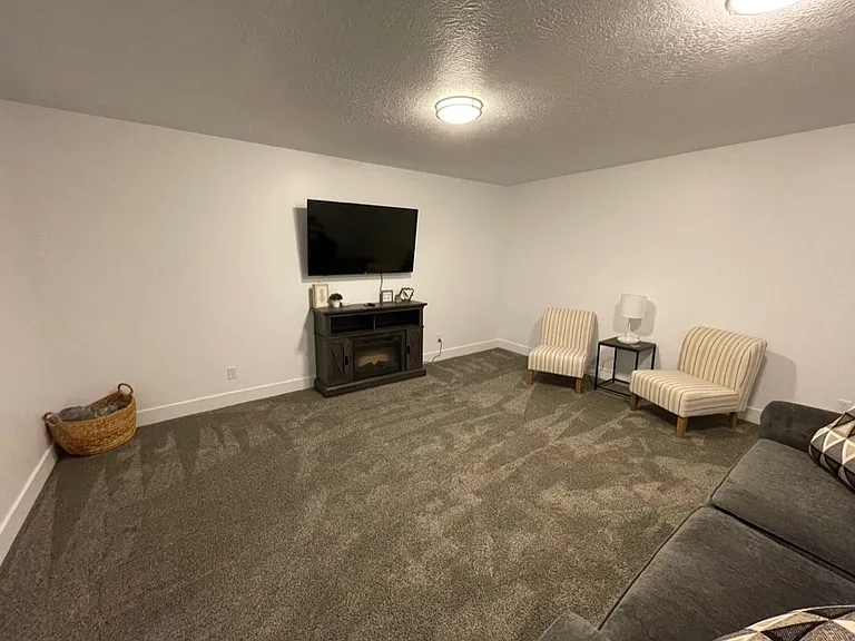 9507 S 1860 W #B — Photo 16