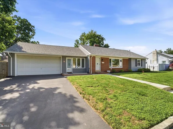 223 Colonial Ave, Hamilton, NJ 08610