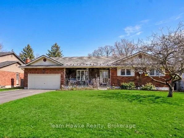 35 Brule St, Penetanguishene, ON L9M 1J1