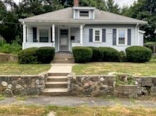 9 Hill Top Rd, Wellesley, MA 02482