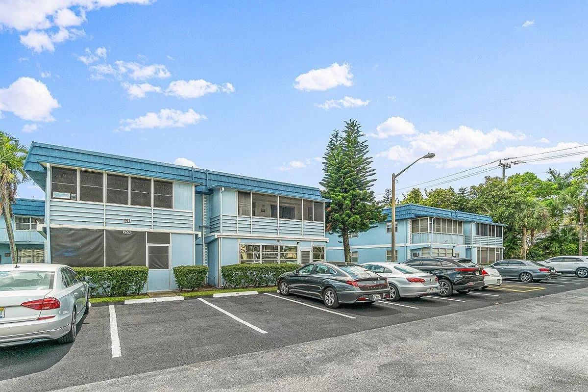 Building Photo - 260 Brittany Ave #F