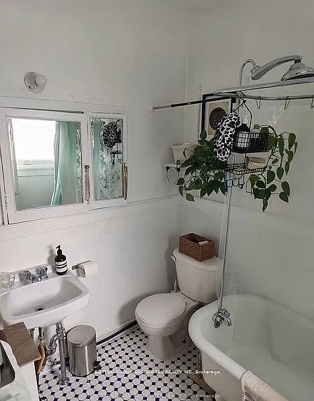 117 Marion St #2 — Photo 10