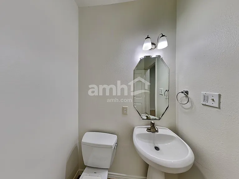 15818 Shoreline Terrace Dr — Photo 10