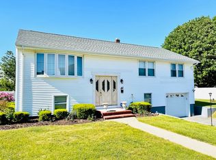 35 Sharp St, Dartmouth, MA 02747