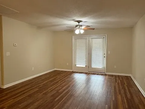 2 bed, 1.5 bath, 1026 sqft, $1,200 — Photo 4