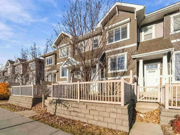 1140 Chappelle Blvd SW #2, Edmonton, AB T6W 2Z3