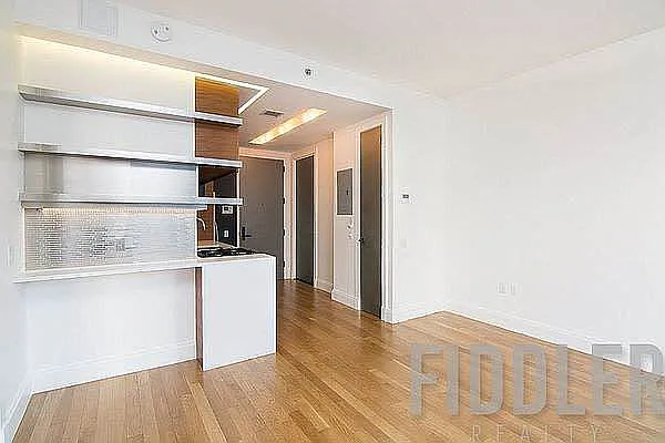 Rented by The KCI Group | media 32