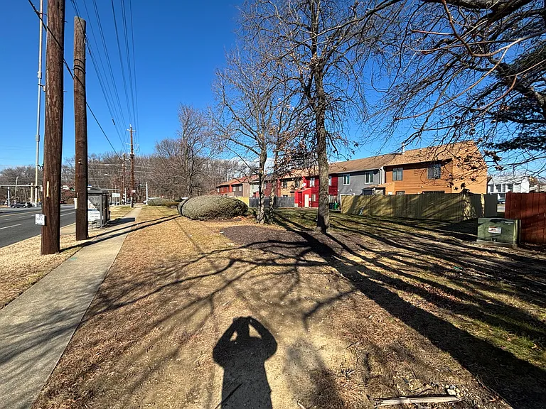 Buckland Ct — Photo 7