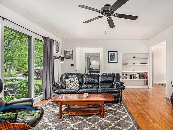 4th image of 1546 7th St NW
