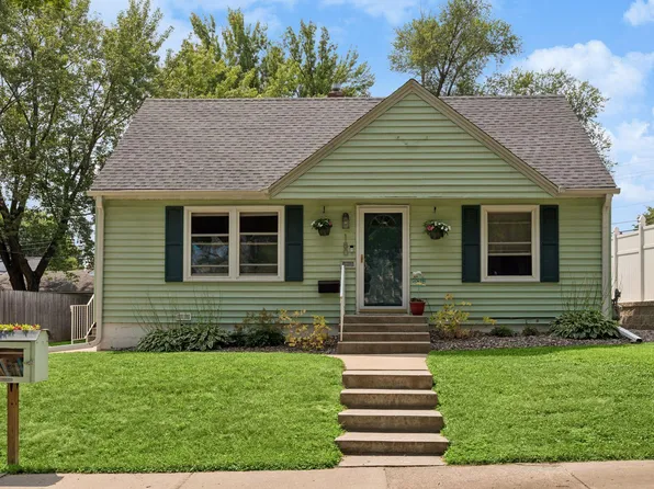 180 Westchester Dr W, West Saint Paul, MN 55118