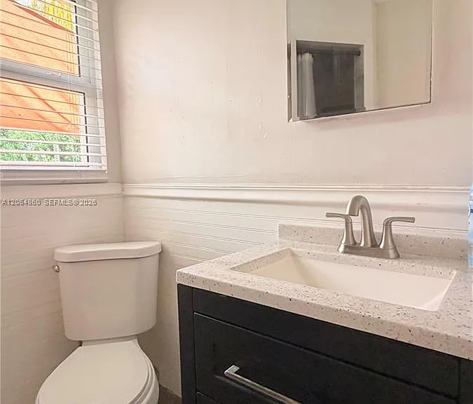 250 SW 7th St — Photo 21