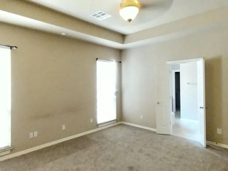 17020 Wales Green Ave — Photo 11