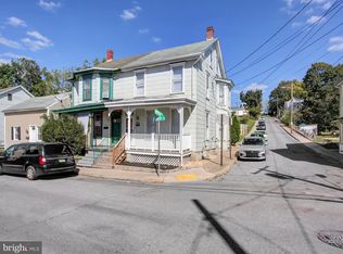 53 E North St, Waynesboro, PA 17268