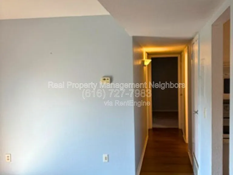 4326 Norman Dr SE — Photo 11
