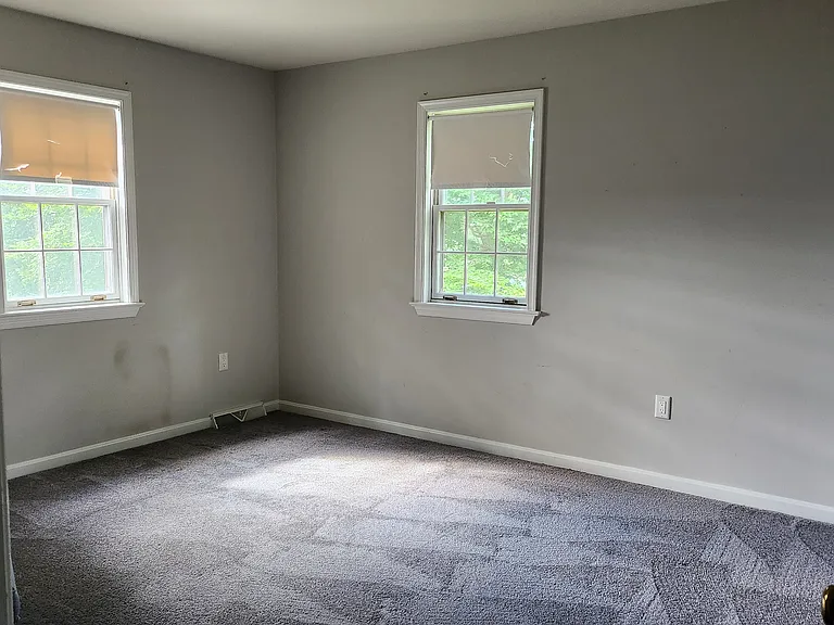 4 Lehoy Forest Dr — Photo 10