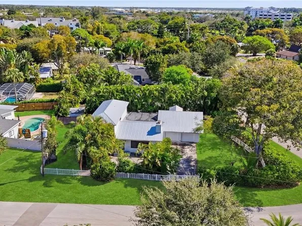 1260 Forest AVE, NAPLES, FL 34102