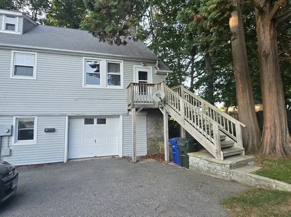 72 Godfrey St, Groton, CT 06340