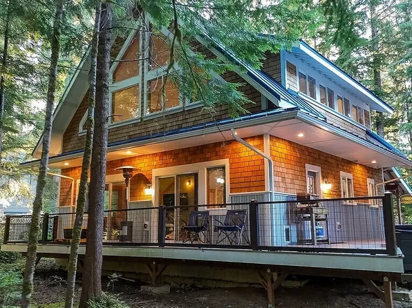 102 Steelhead Avenue, Forks, WA 98331