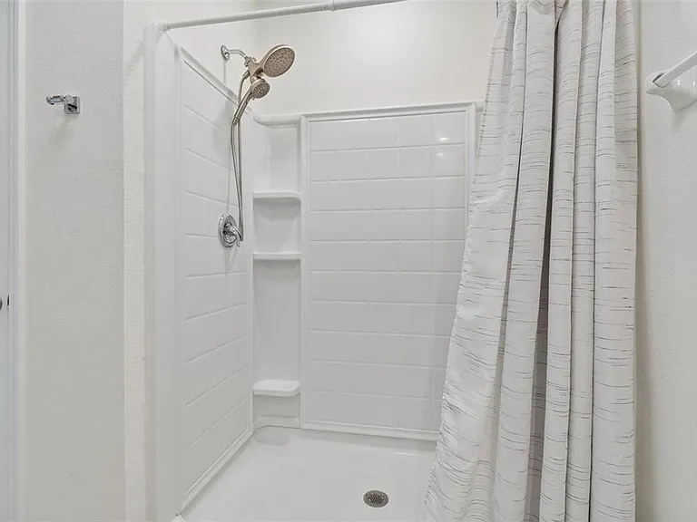 17053 Oval Rum Dr — Photo 32