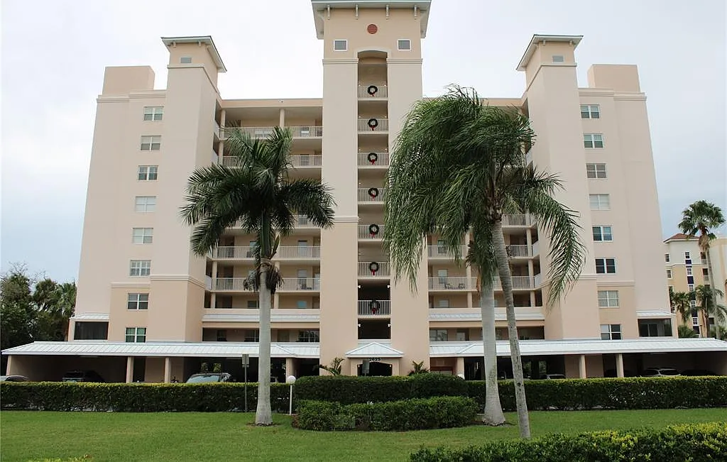 2 bed, 2.0 bath, 1349 sqft, $3,495 — Photo 1
