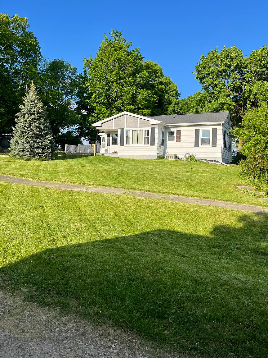 330 Bishop St photo 1