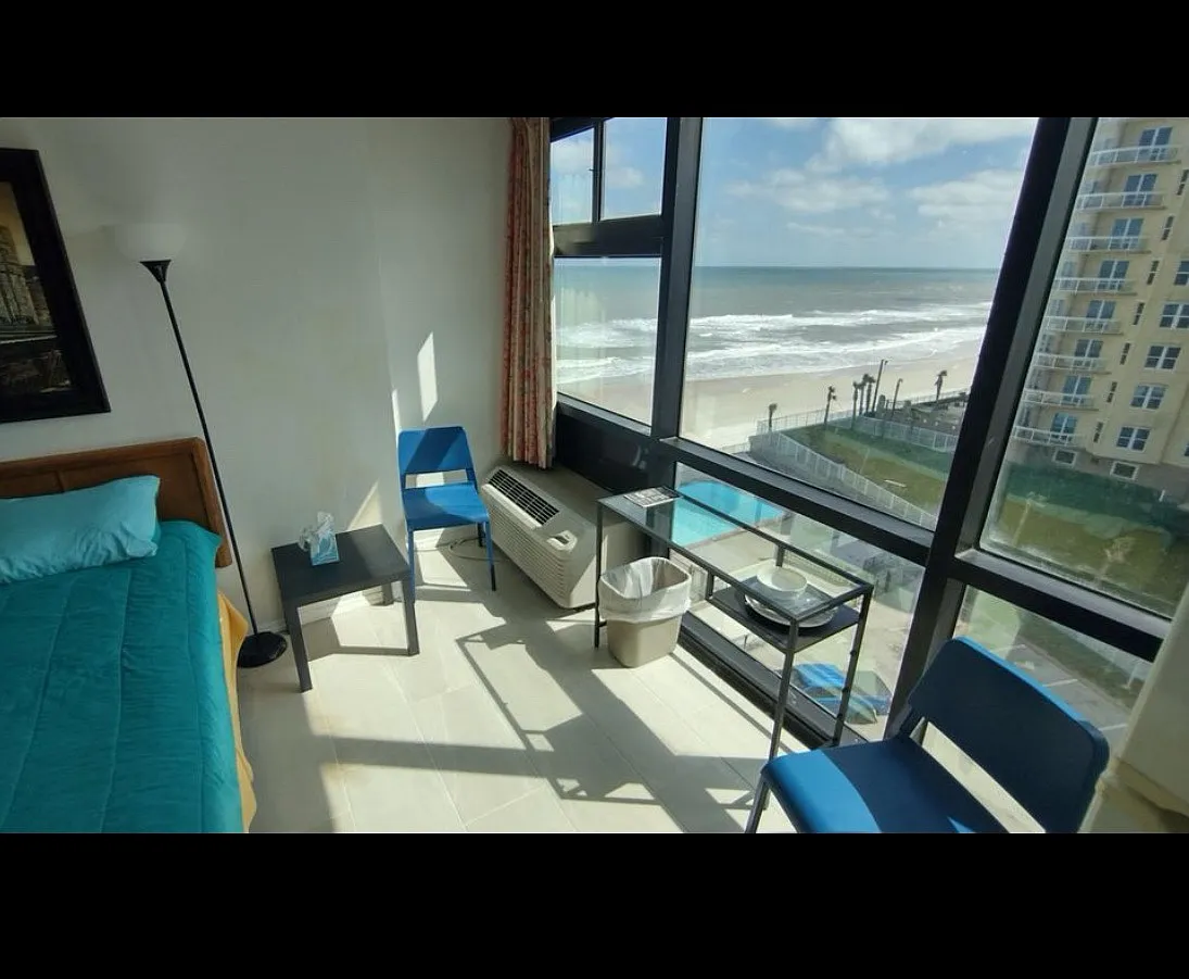 Studio, 375 sqft, $1,450 — Photo 4