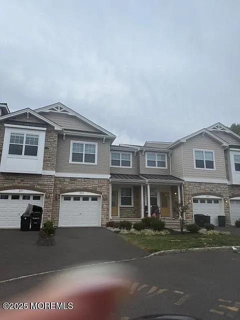 221 Brighton Ave #201