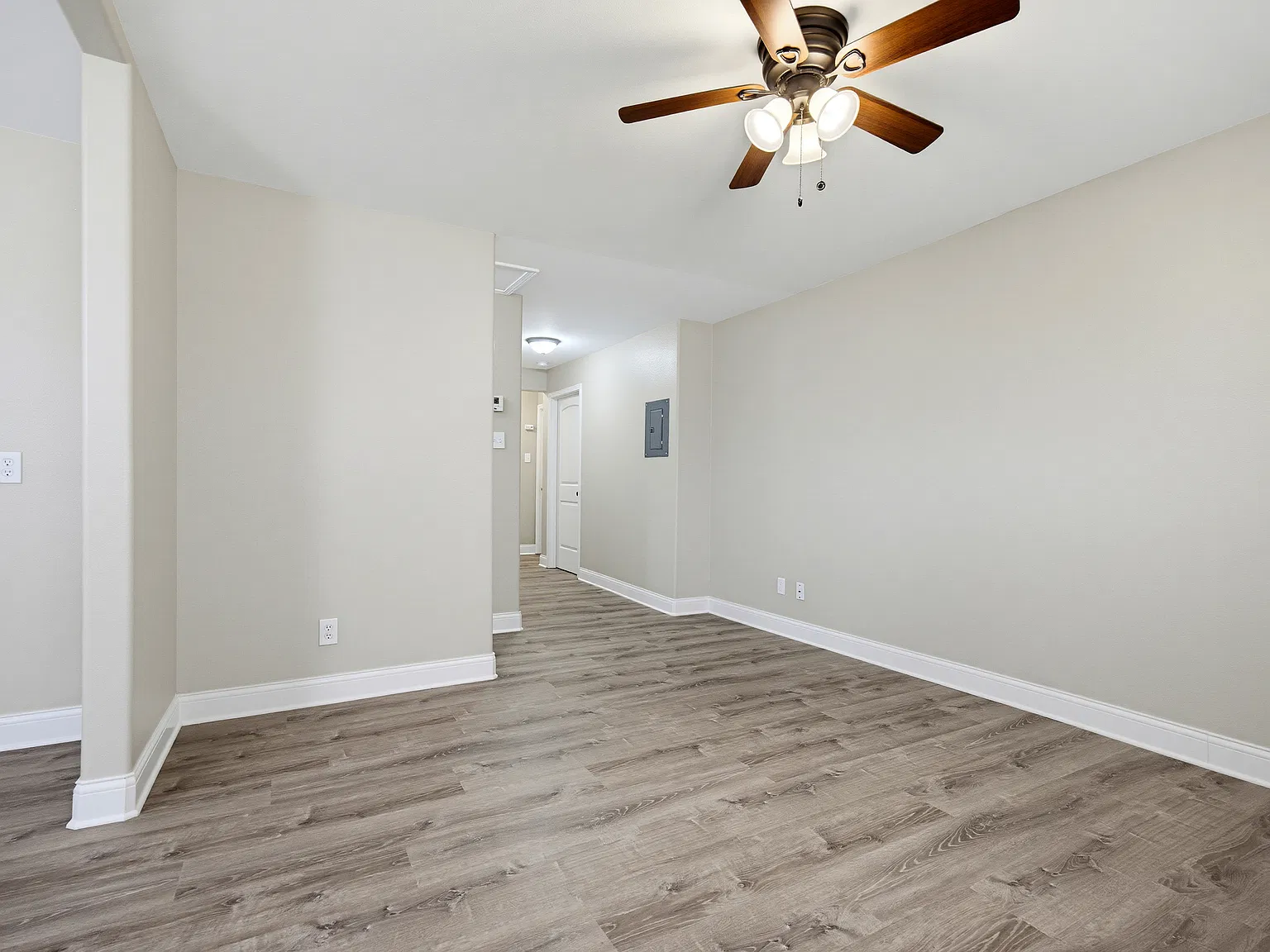 2409 Crews Street — Photo 4