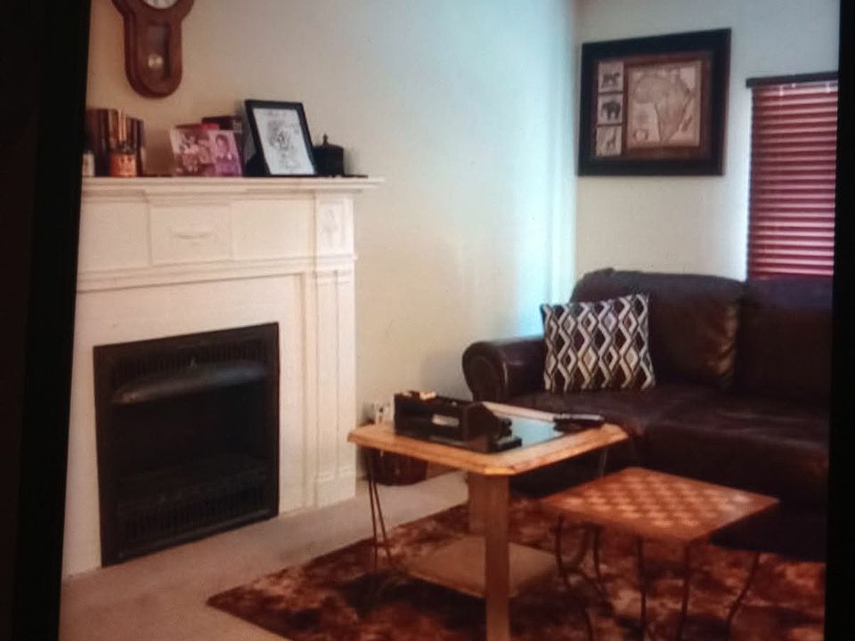 2nd image of 4420 Rogers St
