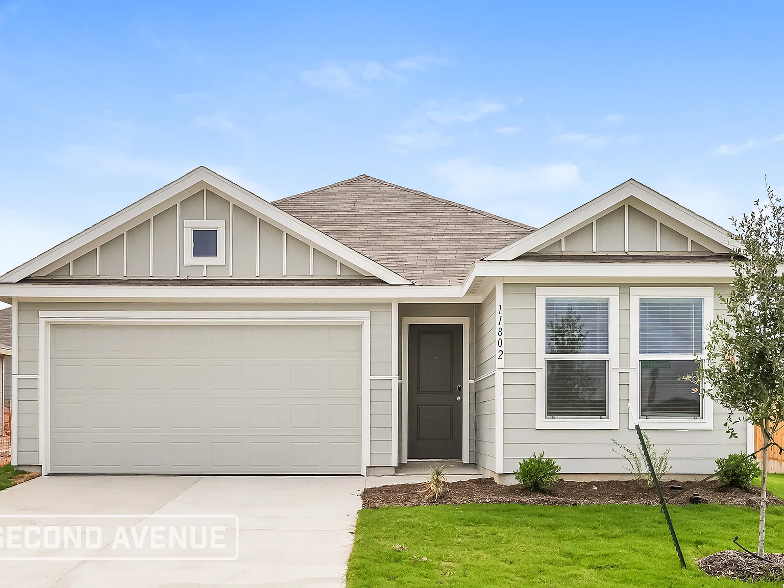 4 bed, 2.0 bath, 1784 sqft, $2,349 — Photo 1