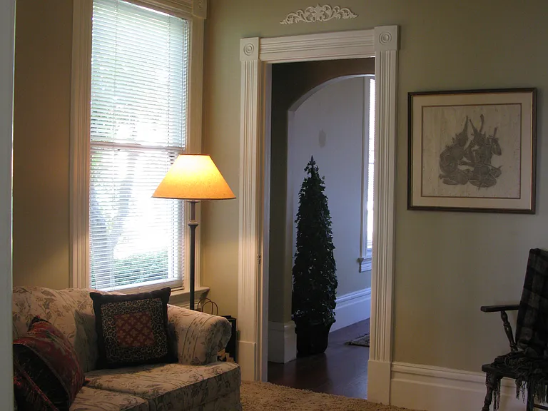 518 Forest Ave — Photo 6