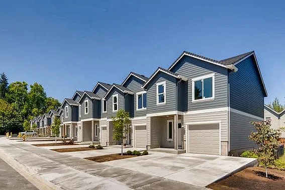 Cameo Townhomes — Photo 2