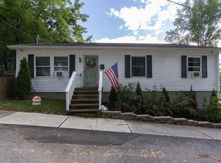 34 Buckingham Ave, Poughkeepsie, NY 12601