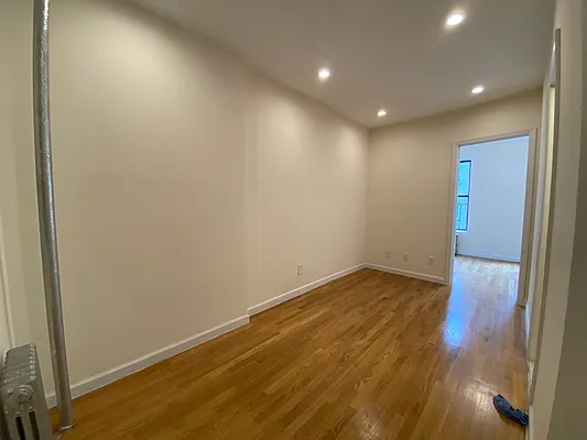 Rented by Compass | media 7