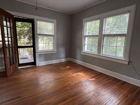 Large Sunny Bedroom + Porch