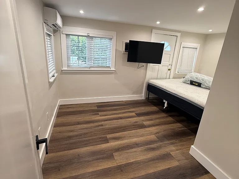 331 Lauderdale Trl — Photo 14